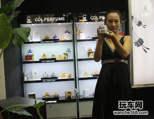 源自巴黎经典  品味奢华CDL香饰世界2