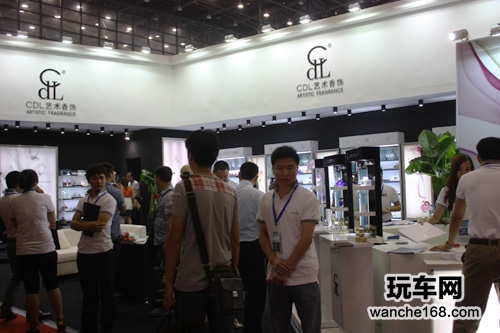 源自巴黎经典  品味奢华CDL香饰世界