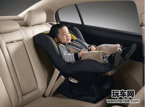 关注安全乘车 希望儿童安全座椅强制使用 玩车网