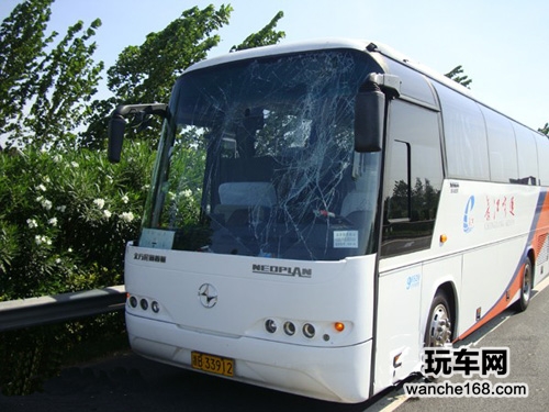飞来横祸吴斌事故 防爆膜日渐走俏市场