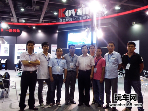 科维携车载-手机互联 亮汽车后市场品牌展 玩车网
