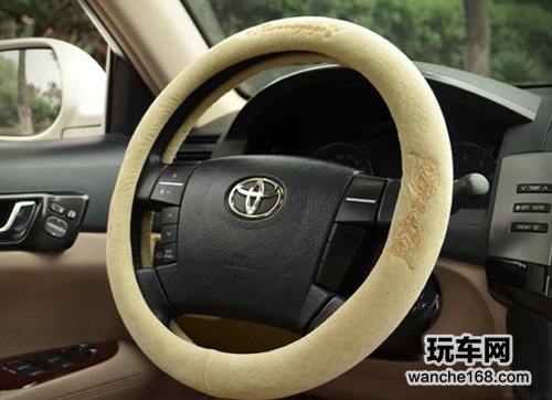 冬季汽车方向盘套选购技巧