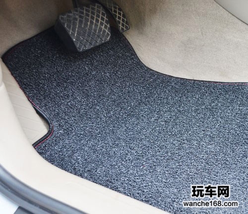 车主需要正确使用制动液安全卡扣需