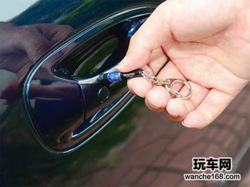 帮车主解决被“电”烦恼三大用品 