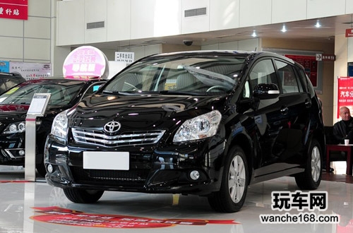 沉稳酷黑 丰田逸致贴雷朋隔热膜