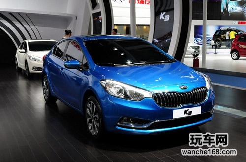 东风起亚k3贴汽车太阳膜 选雷朋膜