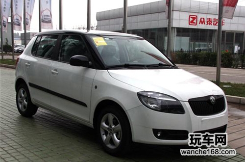 斯柯达晶锐搭配高品质德赛西威导航