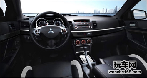 2013三菱翼神上市 震撼价12.98万元起