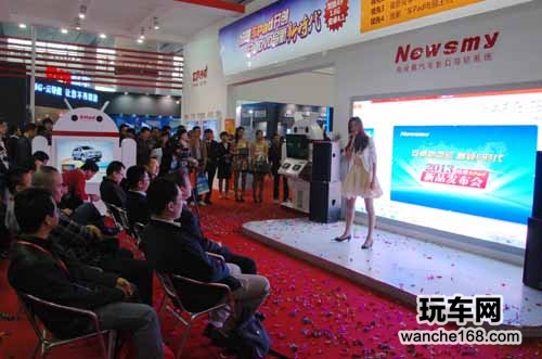 纽曼携车Pad新品亮相2013AAITF展