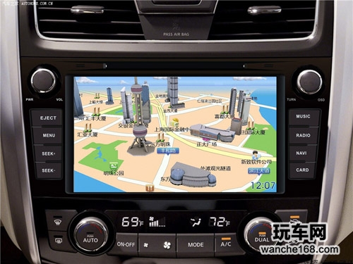 2013款天籁与专用路畅导航同步上市