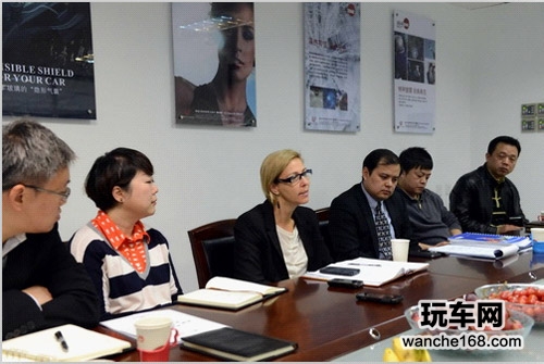 国际品牌遭攻击 圣罗经销商众志成城