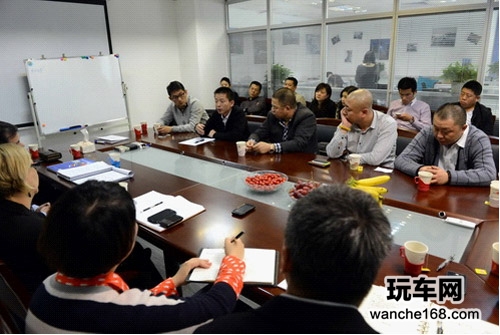 圣罗膜经销商在危机下团结淡定