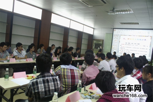 飞歌举办2013年应届实习生座谈会