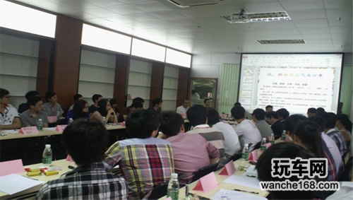 飞歌举办2013年应届实习生座谈会