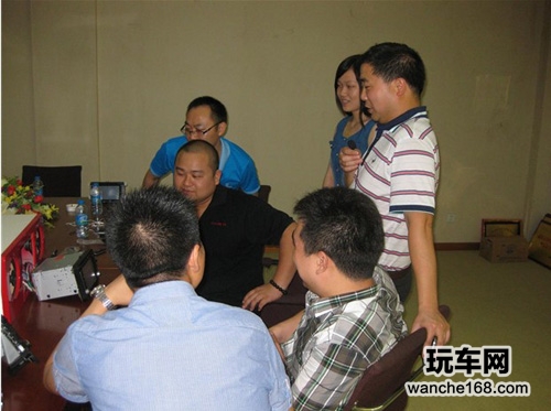 武汉悦莱汽车4S集团领导考察天缘电子