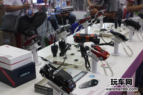 2013郑州用品展 尔迪科技火爆上演 
