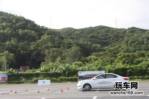 安全至上 长安逸动新五星安全体验活动