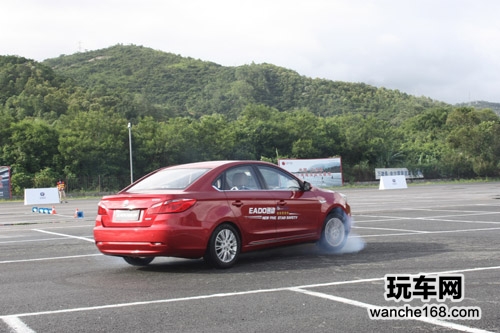 安全至上 长安逸动新五星安全体验活动