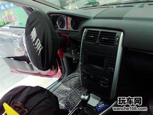 奔驰B200贴雷朋汽车隔热膜 提高安全