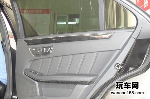 奔驰E300L贴北极光隔热膜 清凉夏天
