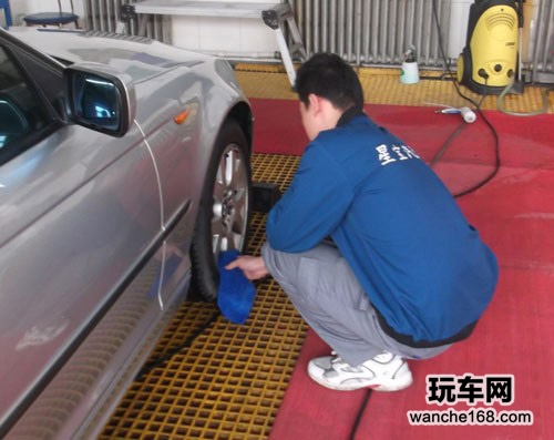 宝马全车清洗 弱水处理专业快捷