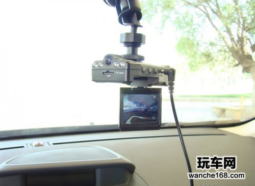 安全至上 沃尔沃XC60装行车记录仪 