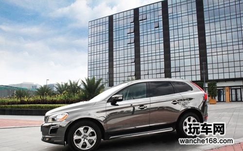 沃尔沃xc60全车贴电镀改色膜 