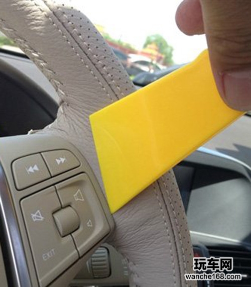 为沃尔沃XC60精心缝制方向盘套
