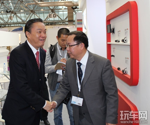 华阳集团完美收官俄罗斯国际消费品展