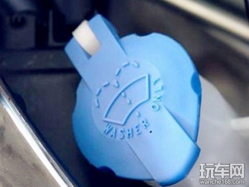 汽车玻璃保养保障驾驶视野清晰