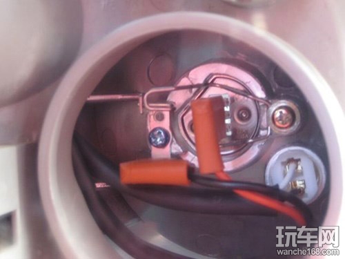 海马王子改装氙气灯 使夜间行驶更安全