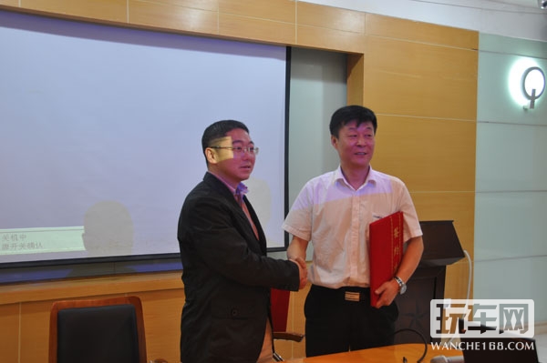 好帮手电子与广联赛讯合作开发车联网