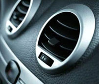 抵挡酷暑 汽车空调使用保养两不误