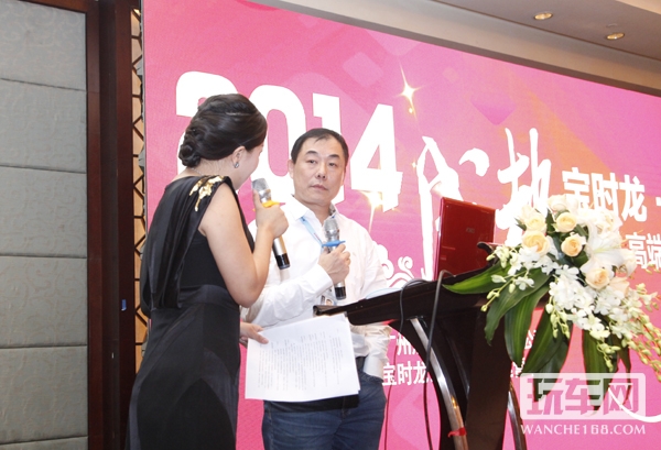 宝时龙首席技术官王则林先生现场为大家解答关于宝时龙产品的问题